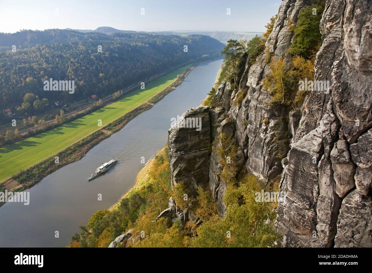 Geografia / viaggio, Germania, Sassonia, Rathen, vista del bastione in Elvalle, Sassonia Svizzera, Rat, diritti aggiuntivi-clearance-Info-non-disponibile Foto Stock