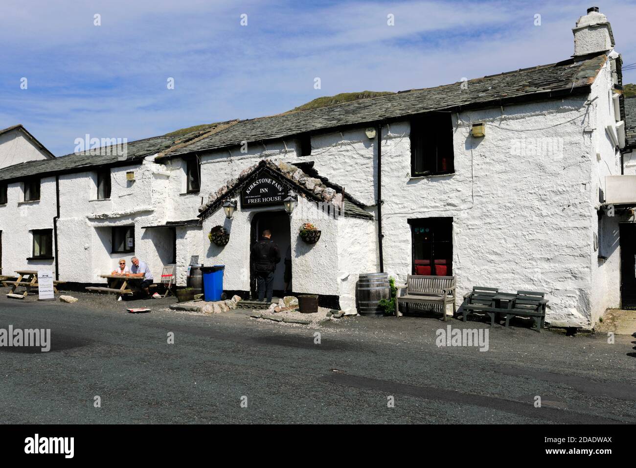 Vista del pub Kirkstone Inn, passo Kirkstone, Lake District National Park, Cumbria, Inghilterra, Regno Unito Foto Stock