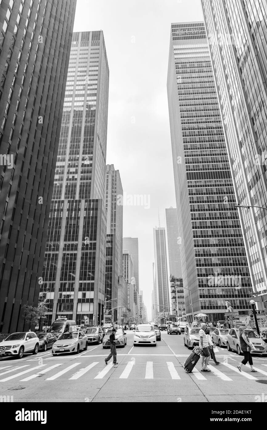 NEW YORK, Stati Uniti d'America - 17 settembre 2017: Manhattan architettura moderna. UBS Financial Services Inc sulla Sixth Avenue Foto Stock
