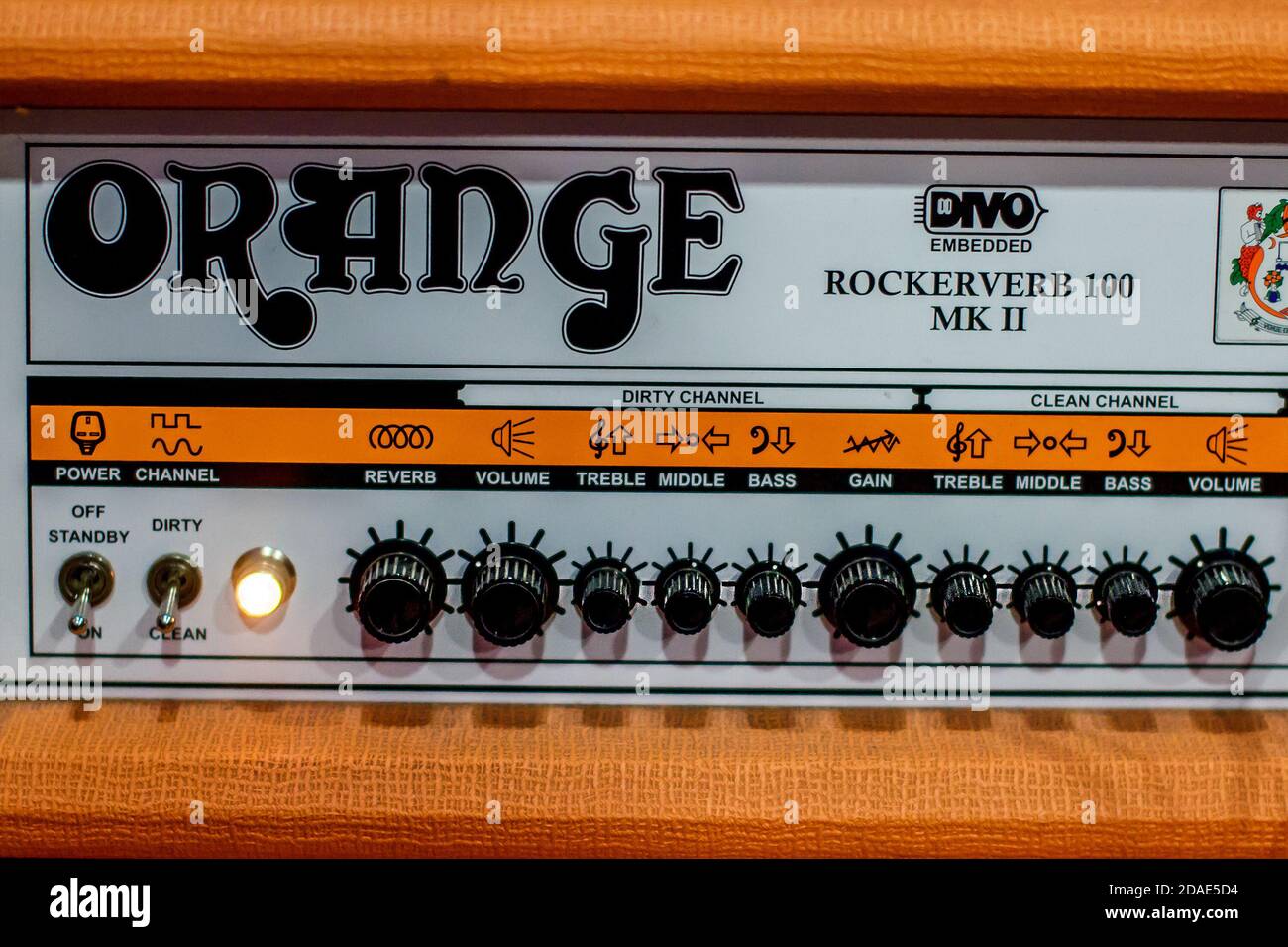 Mosca, Russia, 09 24 2017 Orange Rockerverb MK II 100 watt ampere. Amplificatore combinato per chitarra elettrica, primo piano Foto Stock