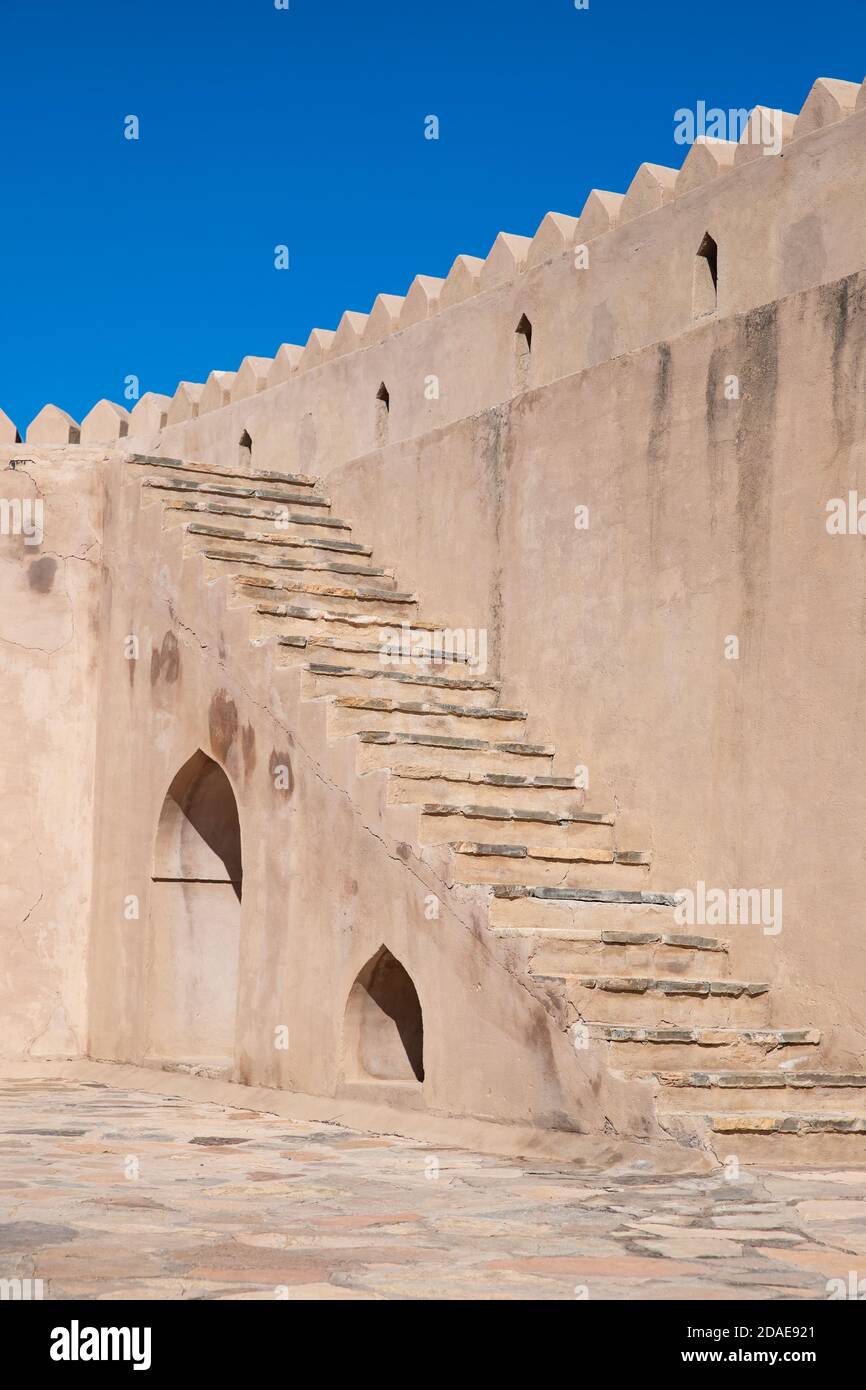 Forte di Rustaq. Ritaglio verticale. Rustaq, Mascate, Oman Foto Stock