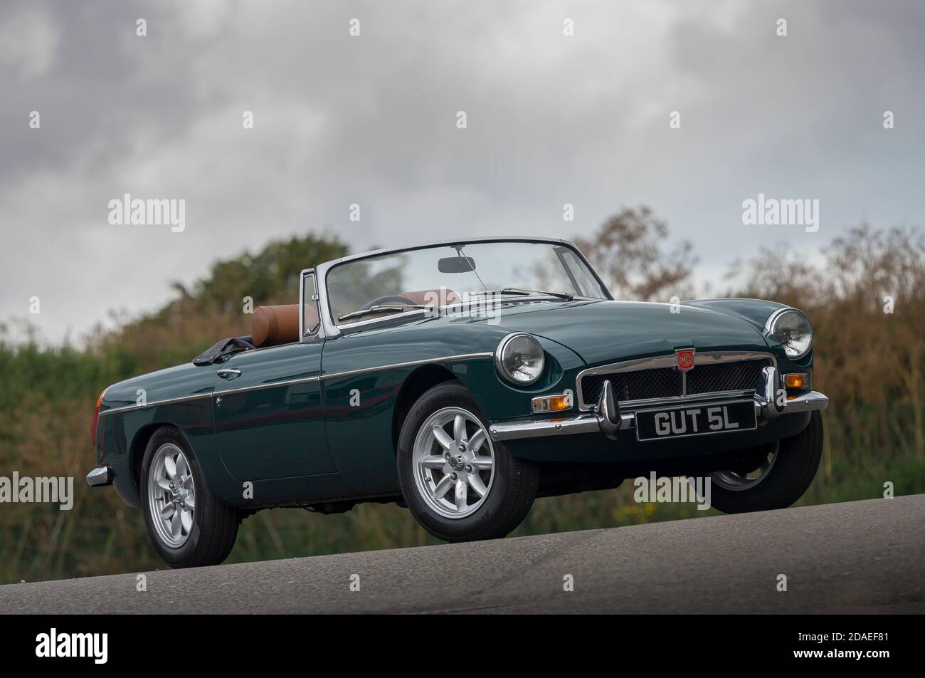 1972 verde MGB Roadster vettura sportiva a due porte. Foto Stock
