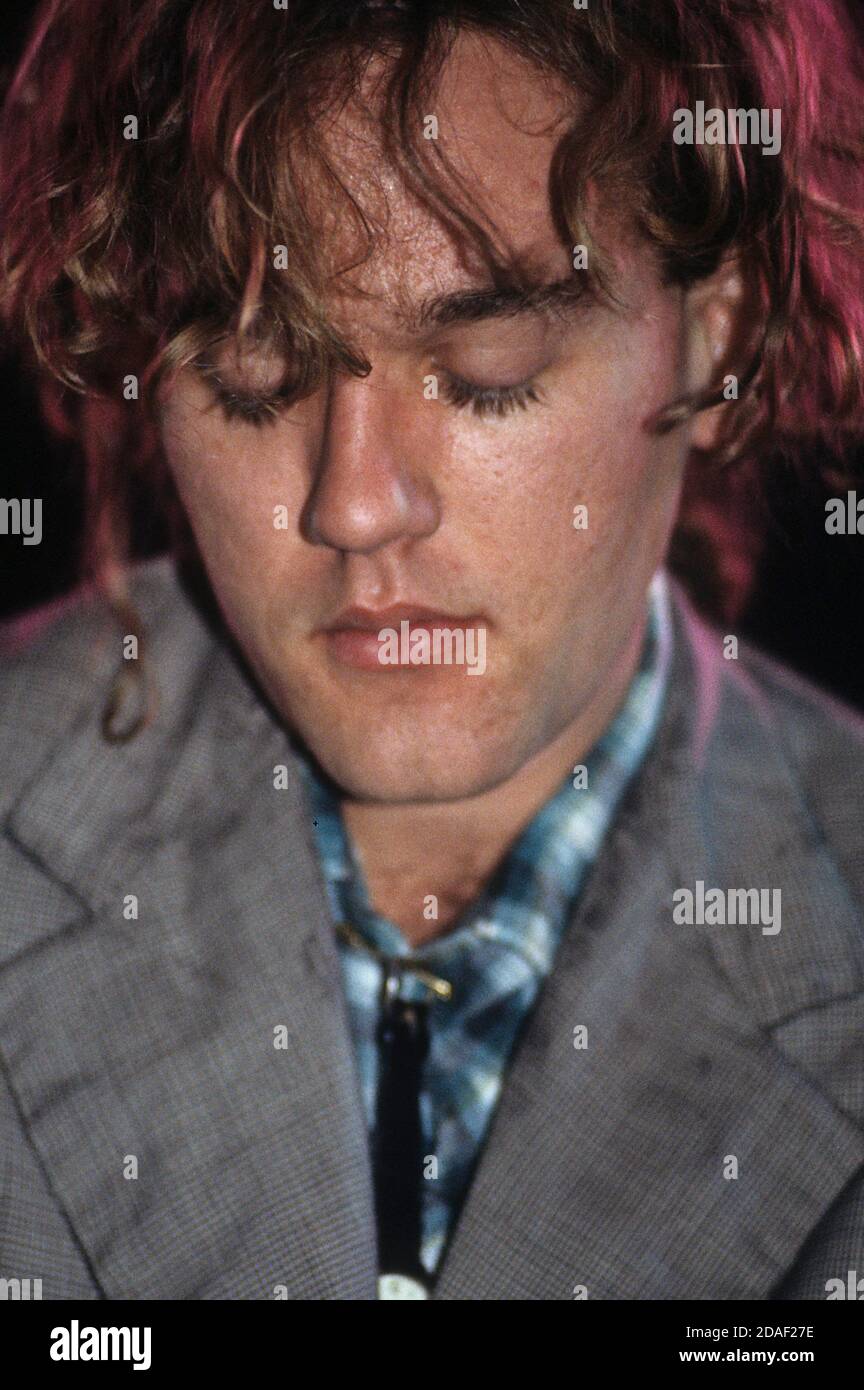 Michael Stipe di REM live al Lyceum. Londra, 2 dicembre 1984 | utilizzo in tutto il mondo Foto Stock