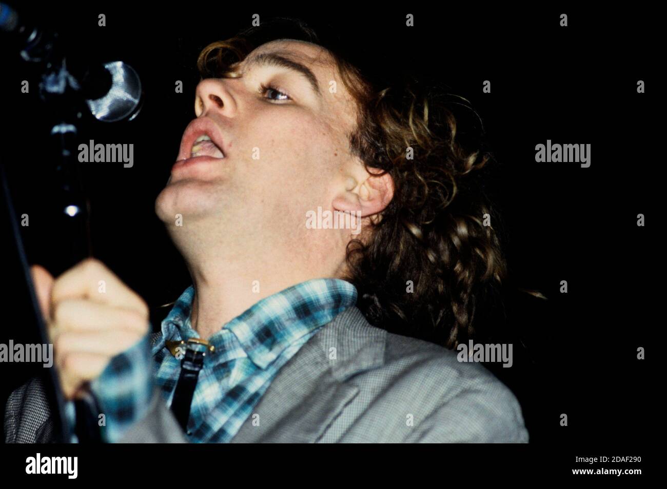 Michael Stipe di REM live al Lyceum. Londra, 2 dicembre 1984 | utilizzo in tutto il mondo Foto Stock