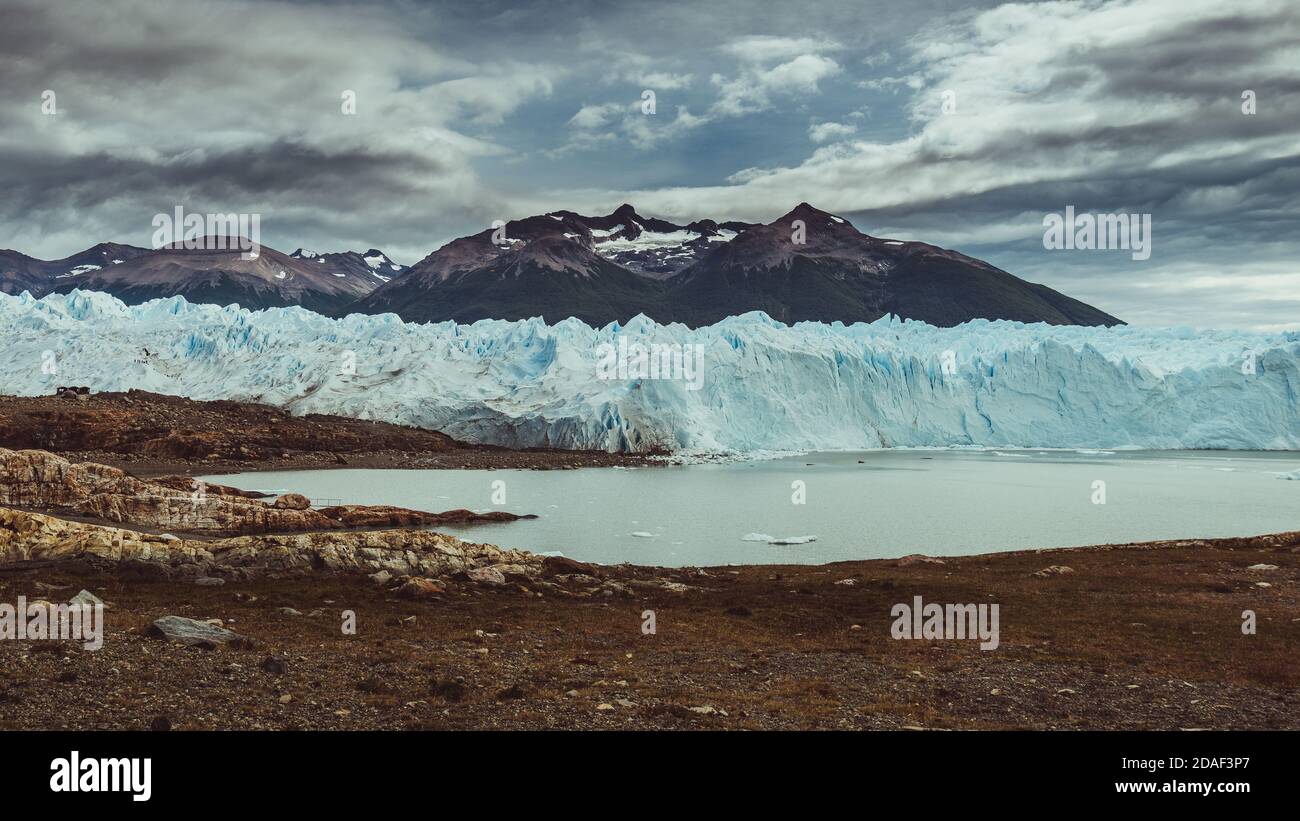 Ghiacciaio Perito Moreno nel parco nazionale Los Glaciares in Santa Cruz provincia, Argentina. Foto Stock