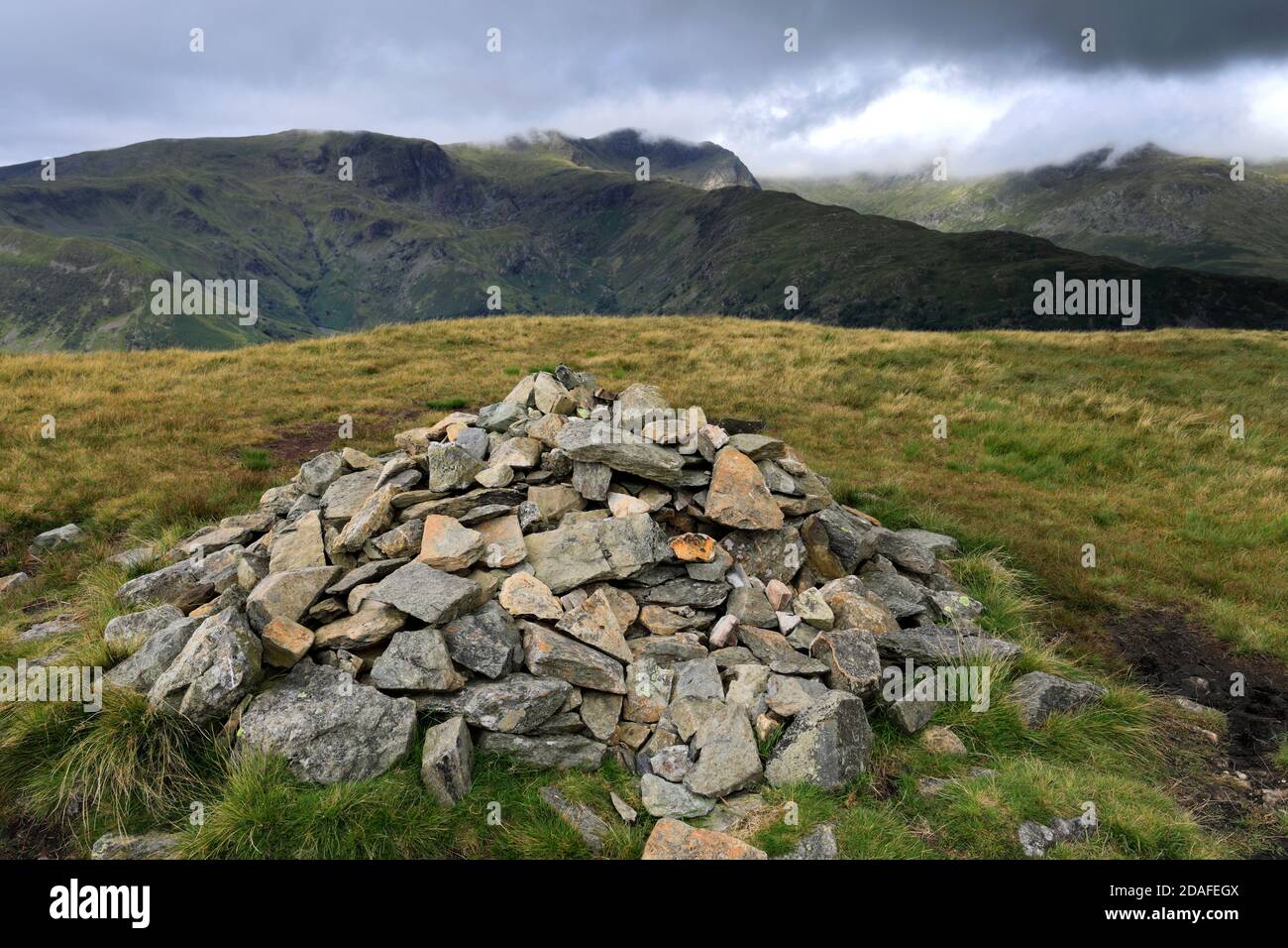 Il Summit Cairn di Hartsop Dodd Fell, Hartsop villaggio, Kirkstone passo, Lake District National Park, Cumbria, Inghilterra, Regno Unito Hartsop Dodd Fell è uno di Foto Stock