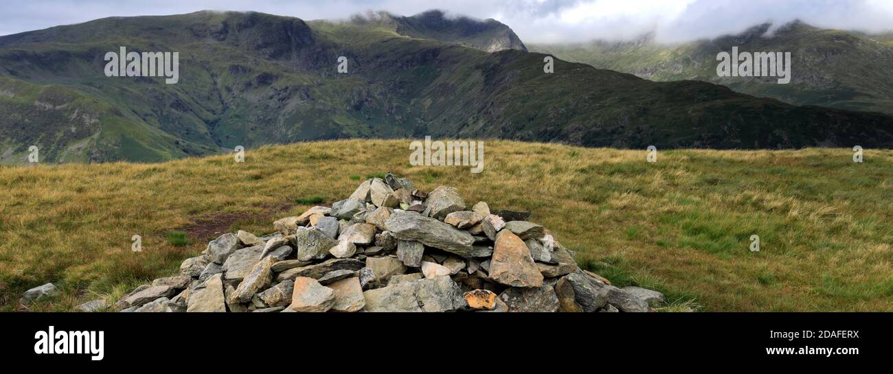 Il Summit Cairn di Hartsop Dodd Fell, Hartsop villaggio, Kirkstone passo, Lake District National Park, Cumbria, Inghilterra, Regno Unito Hartsop Dodd Fell è uno di Foto Stock