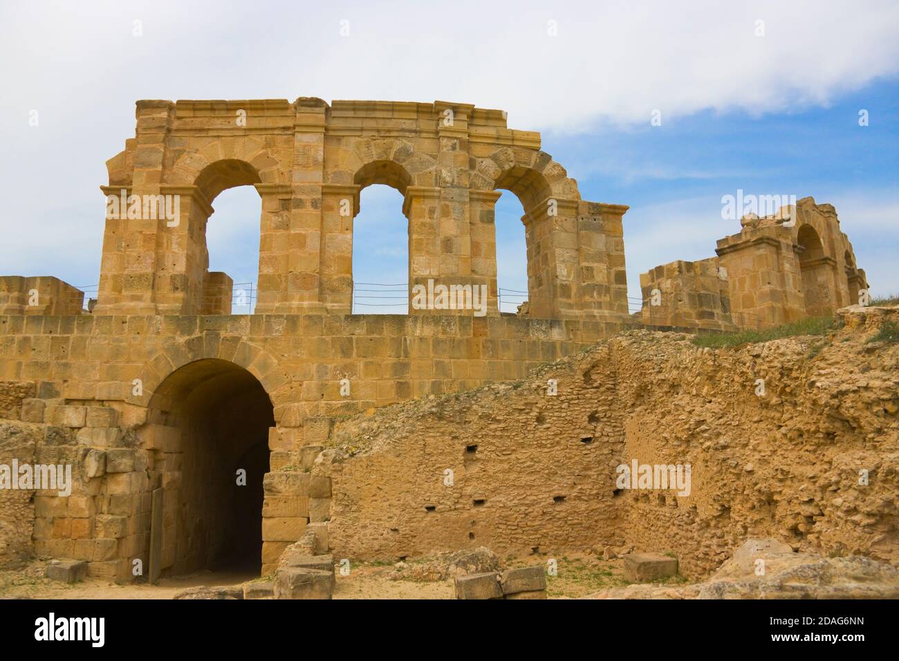 Rovine romane a Uthina (noto anche come Oudna), governatorato di ben Arous, Tunisia Foto Stock