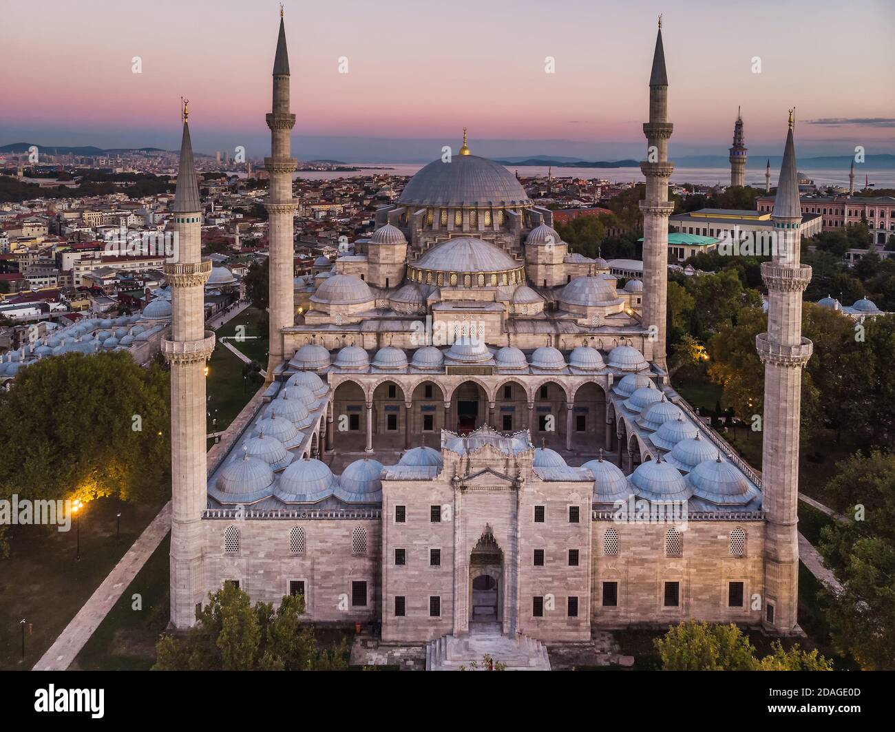 La Moschea di Suleymaniye è un Ottoman Imperial moschea di Istanbul, Turchia. È la più grande moschea della città. Foto Stock