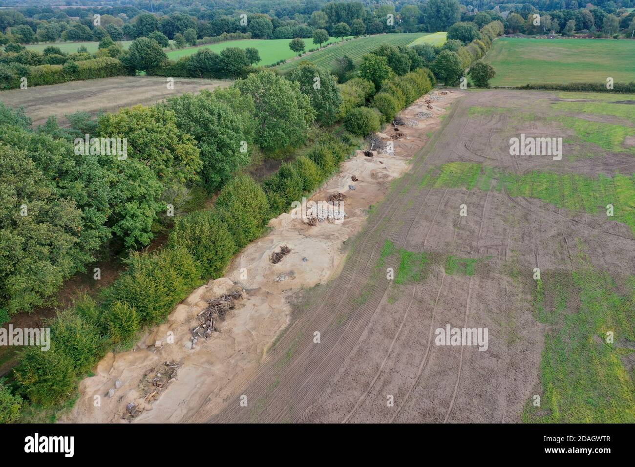 Paesaggio con curva, aree di sabbia e cairns, vista aerea, Germania, Schleswig-Holstein, Laemmerhof Panten Foto Stock