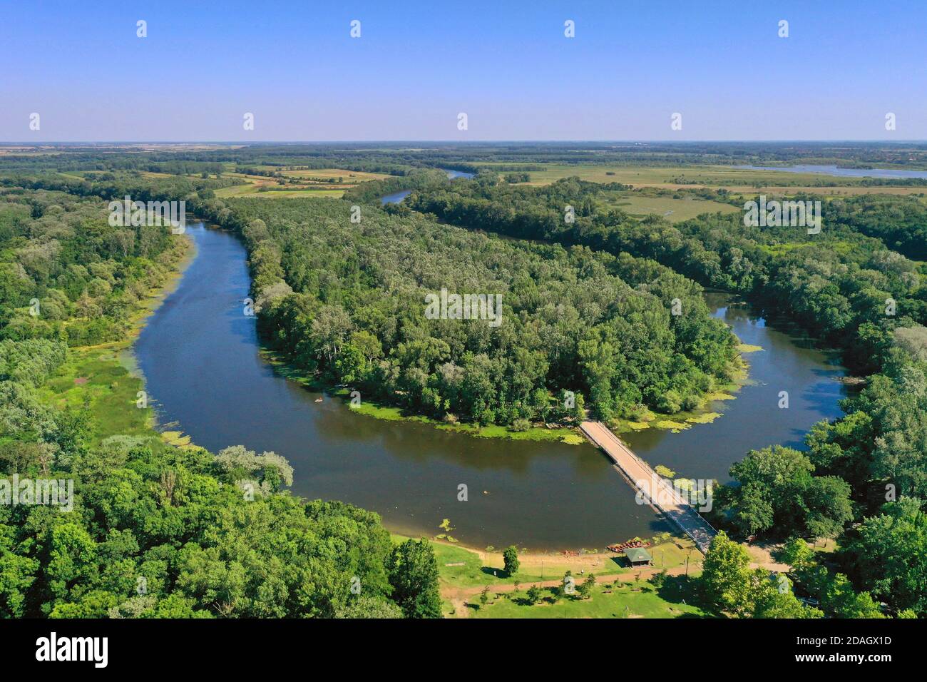 Curva del fiume di oxbow lago Lakiteleki del fiume Tizsa, vista aerea, Ungheria, Lakitelek Foto Stock