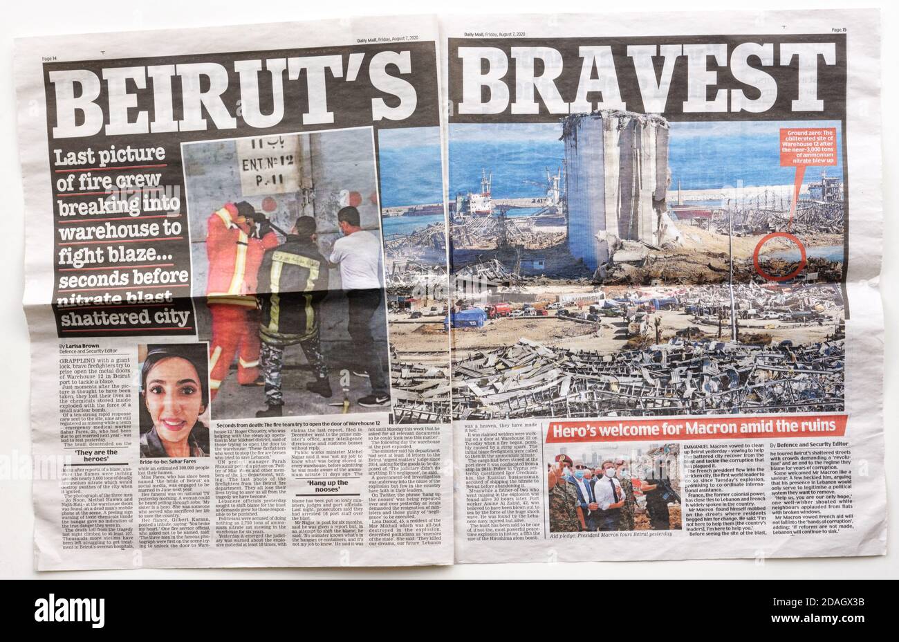 Un articolo nella posta quotidiana circa l'esplosione in Beirut Libano nel mese di agosto 2020 Foto Stock
