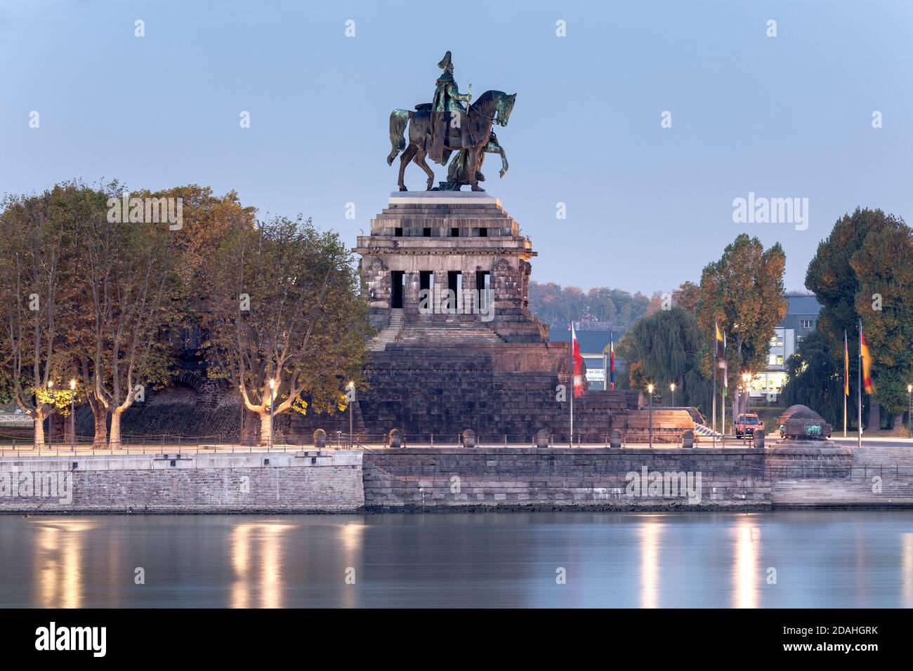 Geografia / viaggio, Germania, Renania-Palatinato, Coblenza, Kaiser William Monument at Germany corner, Additional-Rights-Clearance-Info-Not-Available Foto Stock