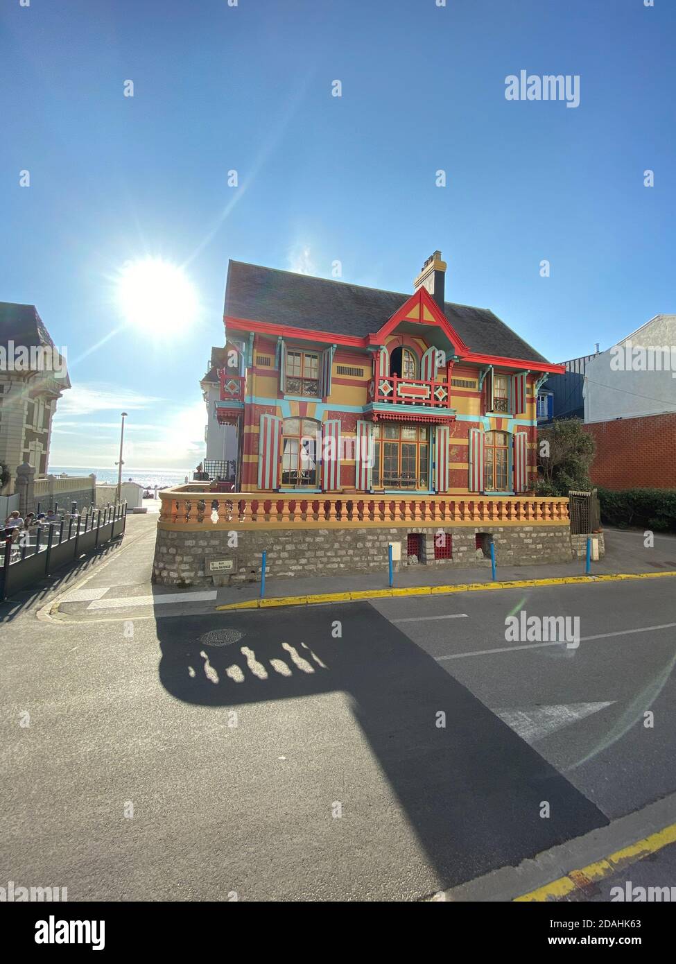 Wimereux, Fance, 13 AGOSTO 2020 - Casa tradizionale e colorata in Cote d'Opale, Pas-de-Calais, mare del nord Foto Stock