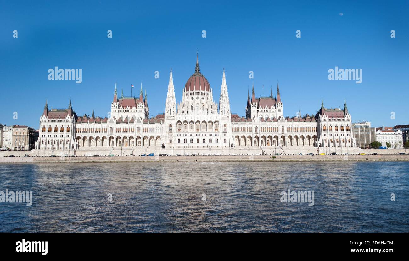 Edificio del Parlamento a Budapest, Ungheria, sul Danubio Foto Stock
