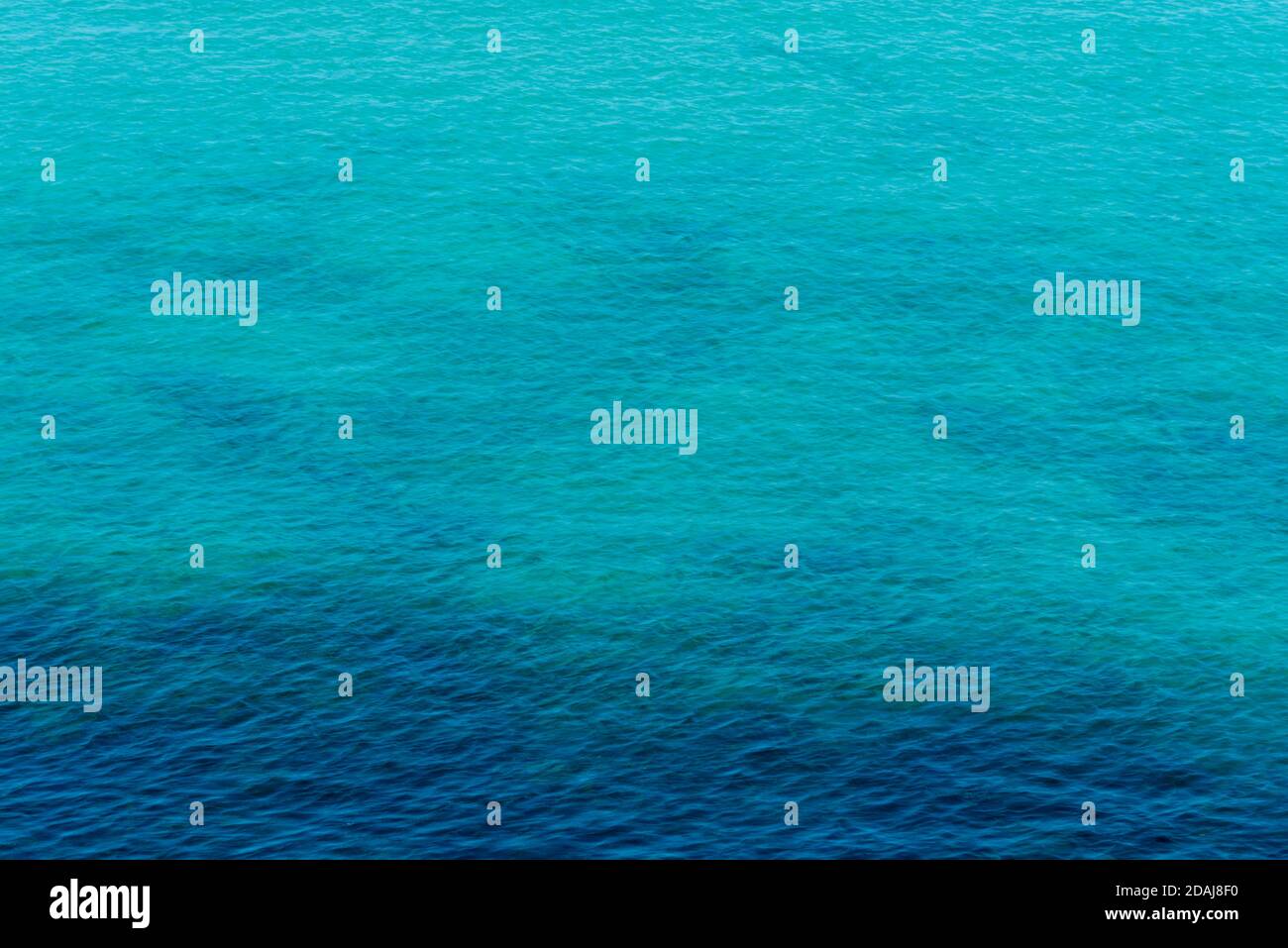 Cornish aqua mare blu a St Ives, Cornovaglia Foto Stock