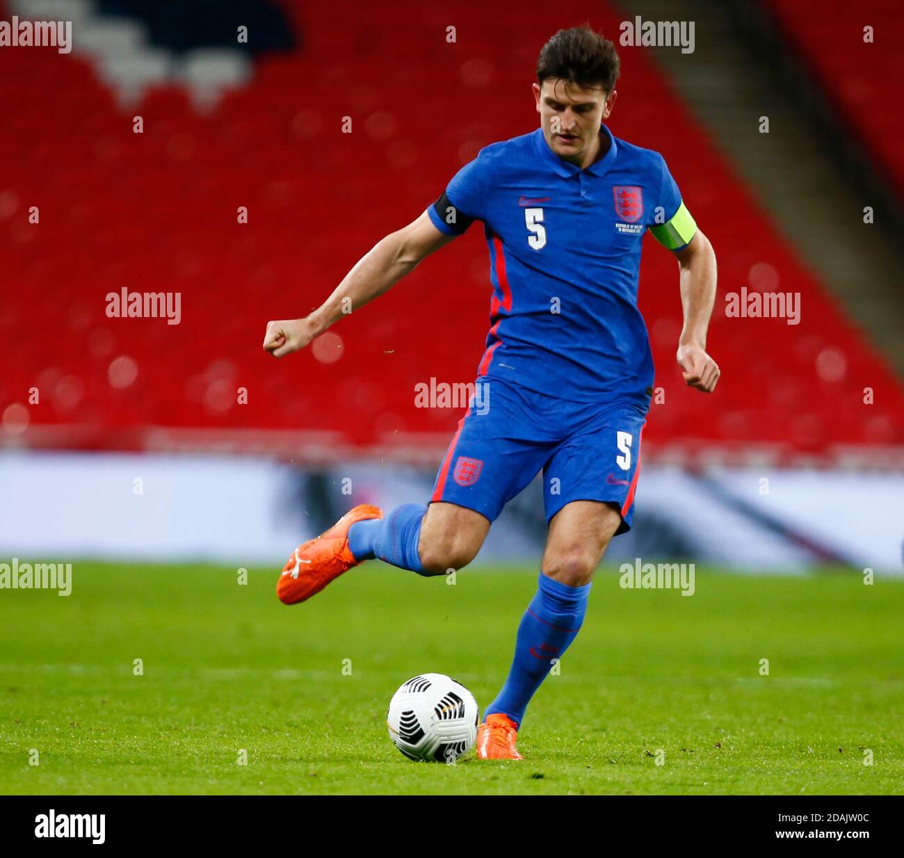 WEMBLEY, Regno Unito, 12 NOVEMBRE: Harry Maguire (Manchester United) dell'Inghilterra durante il amichevole internazionale fra l'Inghilterra e la Repubblica di Irel Foto Stock