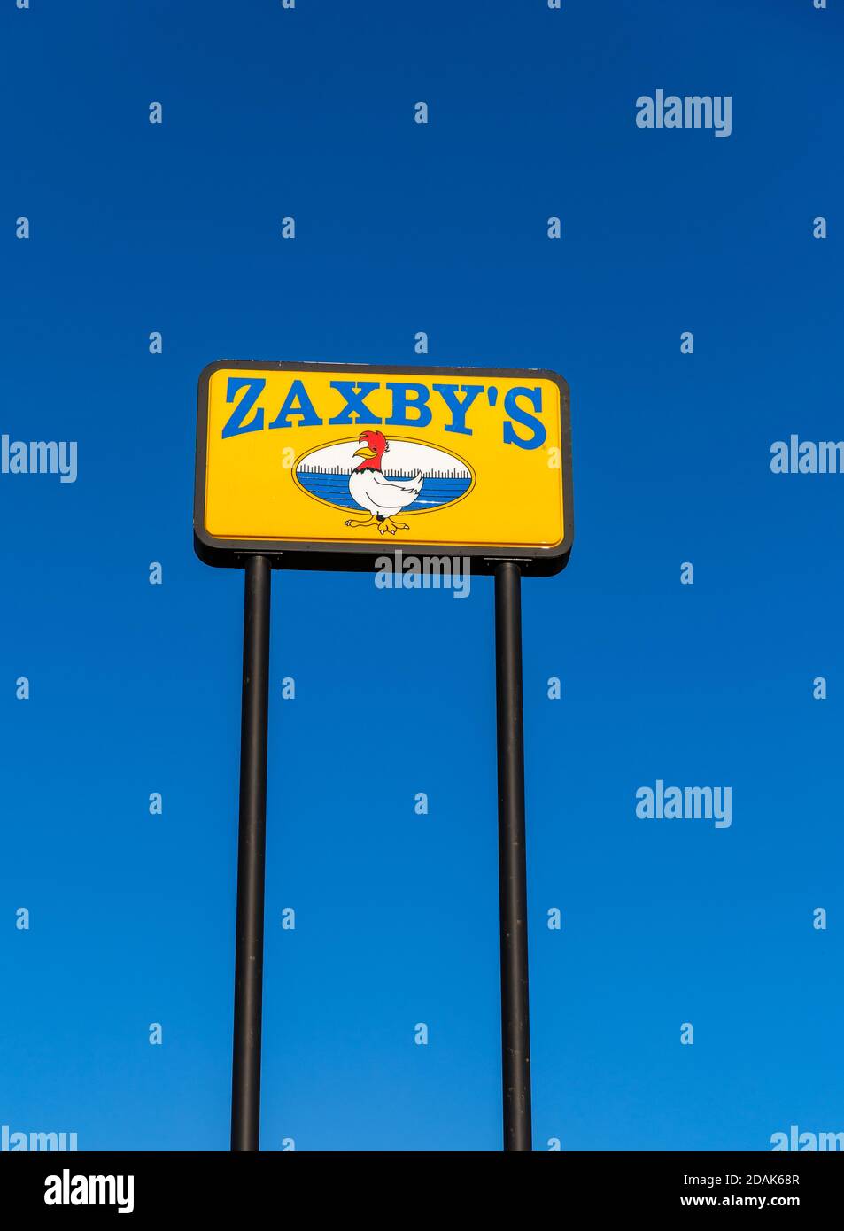 Atlanta, GA / USA - 29 ottobre 2020: Cartello del ristorante Zaxby's, una catena di fast food che serve pollo fritto e una varietà di altri prodotti alimentari. Foto Stock