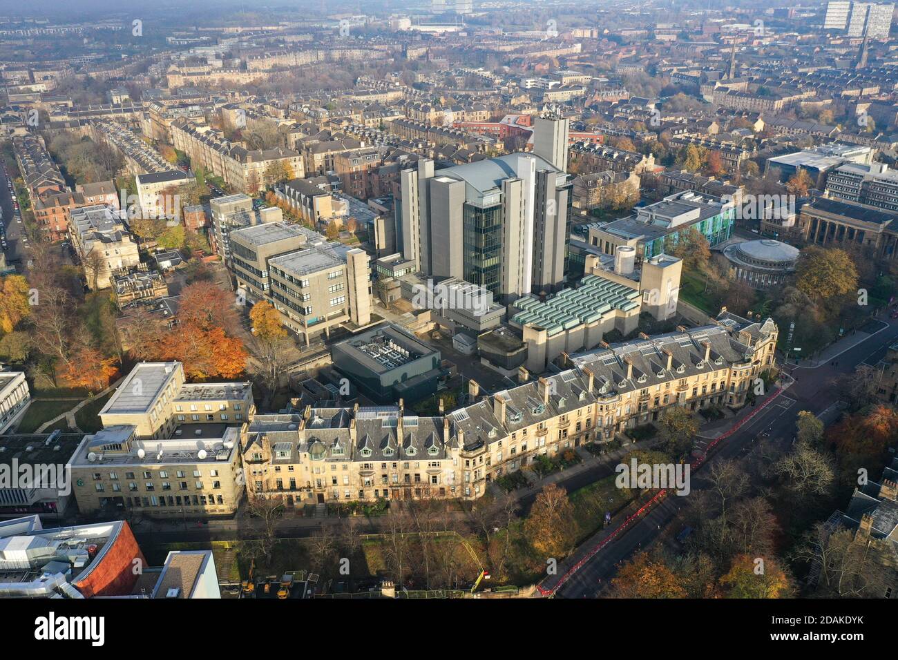 Vista aerea del drone della biblioteca dell'Università di Glasgow Foto Stock