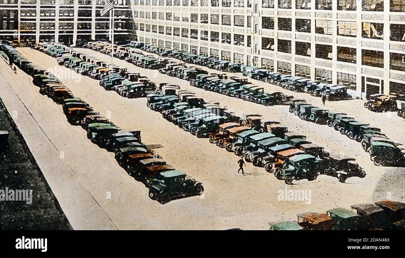 Il parcheggio del personale, Cadillac Motor Company, Detroit, USA, probabilmente anni '20 Foto Stock
