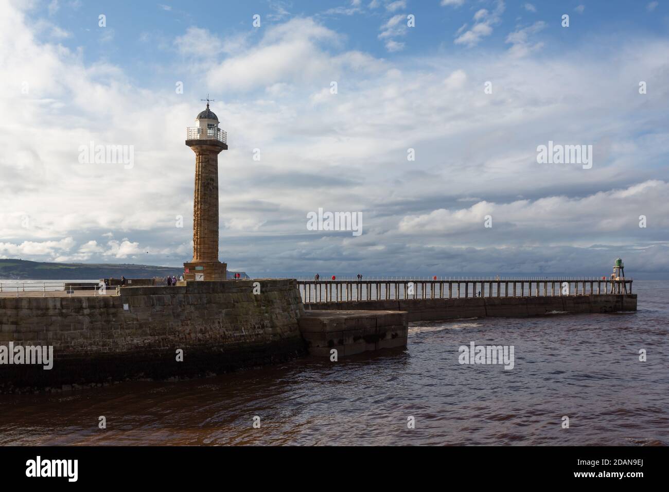 Faro, Whitby Pier, Whitby, North Yorkshire, Regno Unito Foto Stock