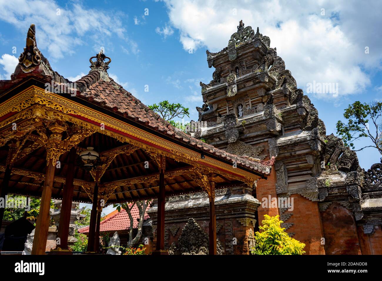 tempio nella città di ubud a bali Foto Stock