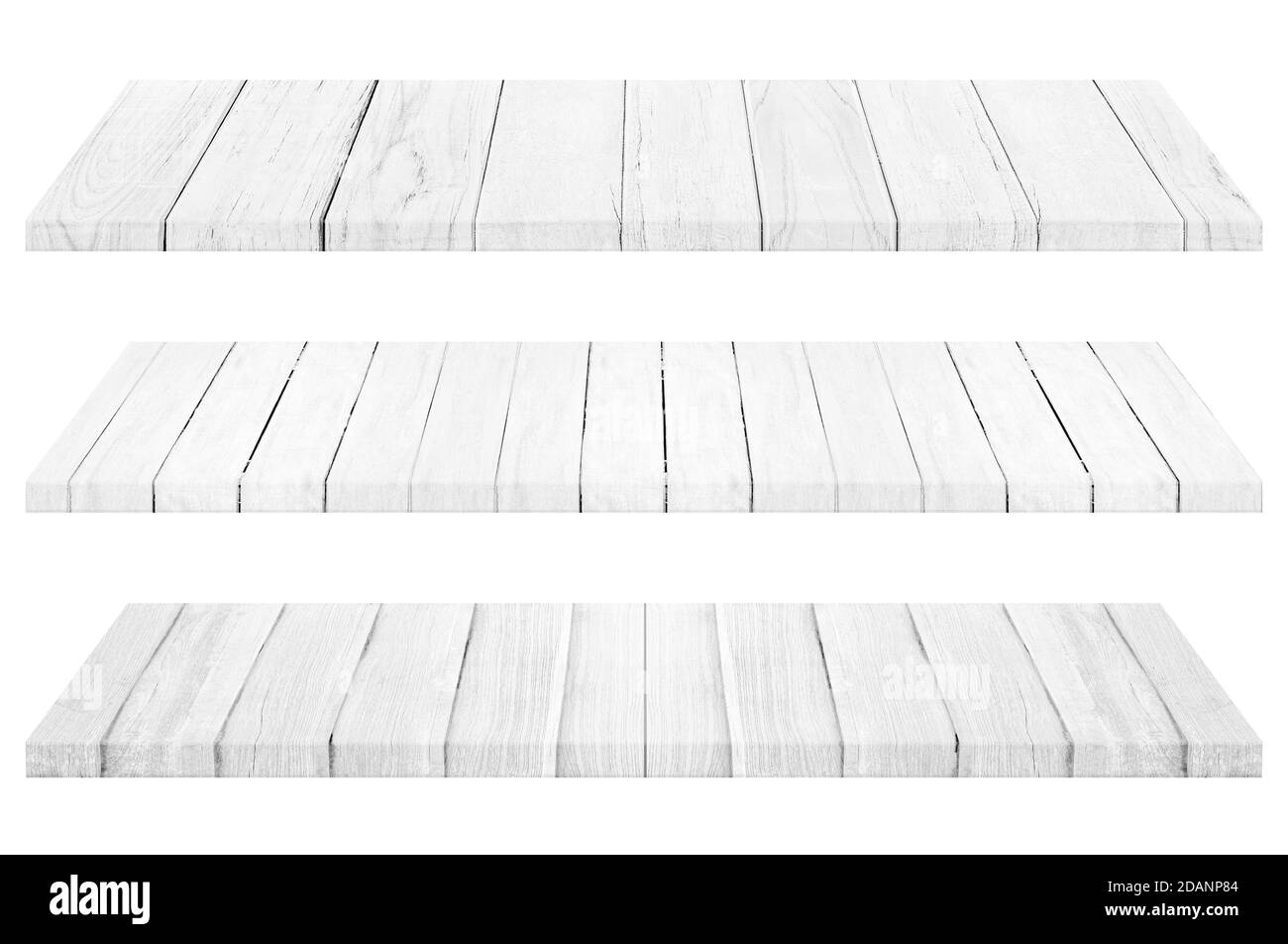Set di piano in legno bianco o ripiano in legno isolato su sfondo bianco. Oggetto con tracciato di ritaglio. Foto Stock