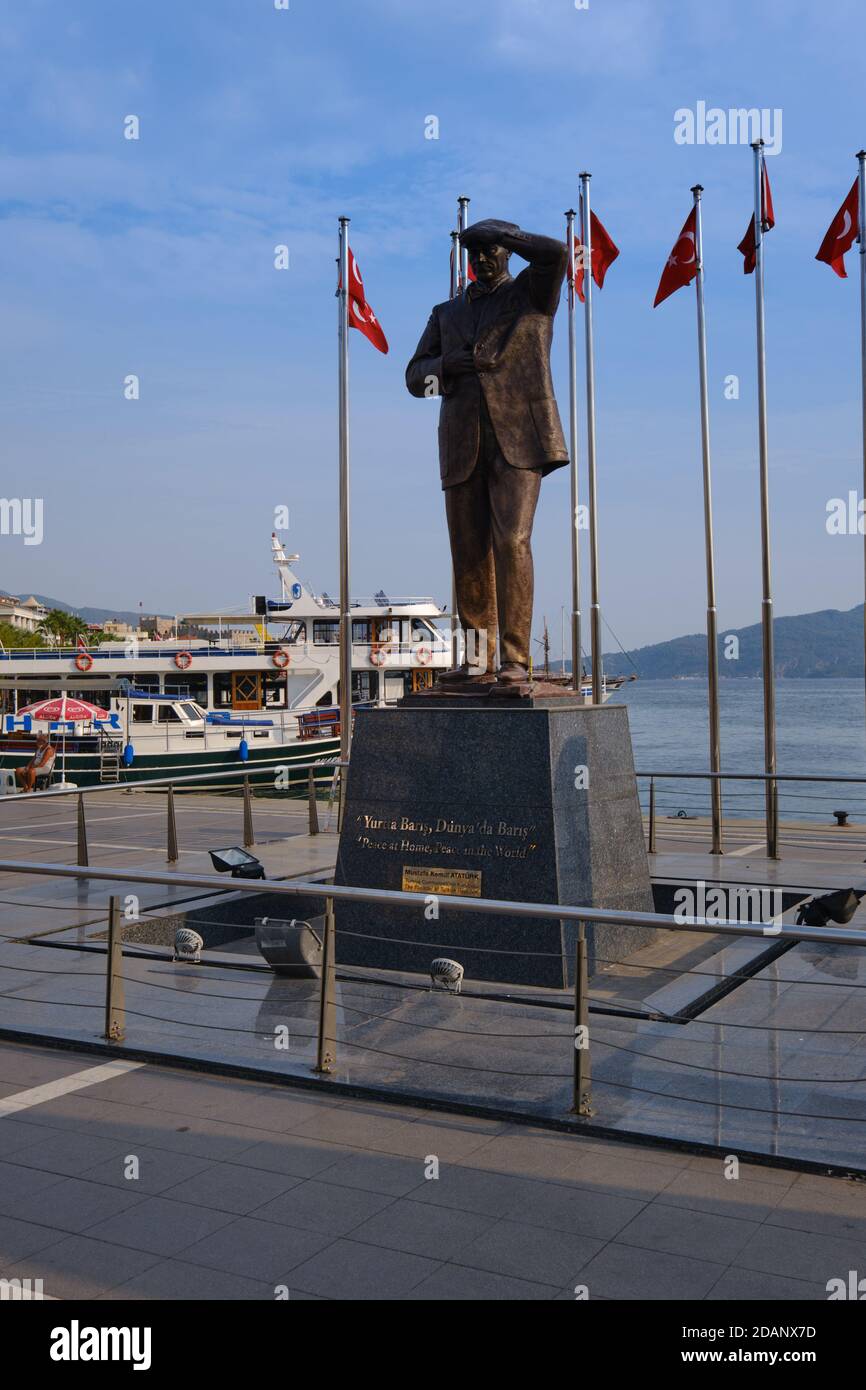 Statua di Kemal Ataturk a Marmaris, Turchia Foto Stock