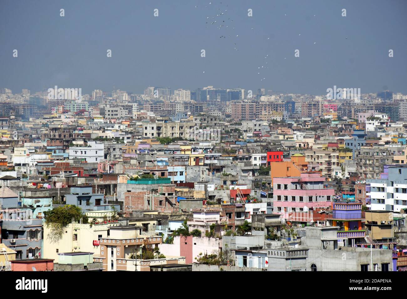 DHAKA, BANGLADESH – 13 novembre 2020: Veduta aerea nella zona di Mirpur a Dhaka, la capitale del Bangladesh. Foto Stock