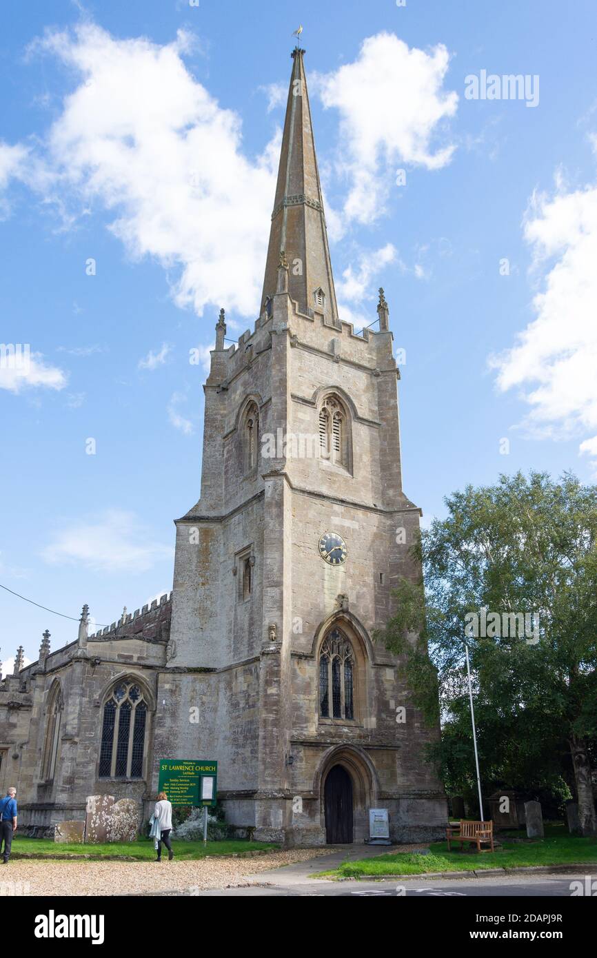 St Laurence Church, Market Square, Lechlade-on-Thames, Gloucestershire, Inghilterra, Regno Unito Foto Stock