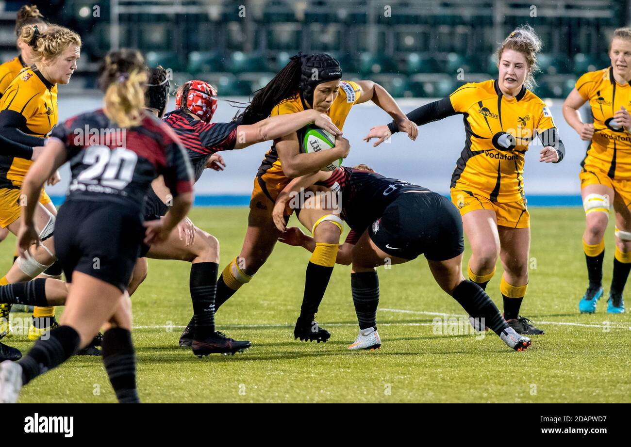 Londra, Regno Unito. 14 novembre 2020. Sadia Kabeya di Wasp con la palla durante la partita delle donne Allianz Premier 15s tra Saracens Women e Wasps Ladies al Copthall Stadium, Londra, Inghilterra, il 14 novembre 2020. Foto di Phil Hutchinson. Solo per uso editoriale, è richiesta una licenza per uso commerciale. Nessun utilizzo nelle scommesse, nei giochi o nelle pubblicazioni di un singolo club/campionato/giocatore. Credit: UK Sports Pics Ltd/Alamy Live News Foto Stock