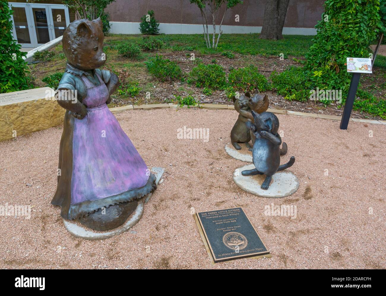 Texas, Abilene, Adamson-Spalding Storybook Garden, scultura, "i tre piccoli gattini" Foto Stock