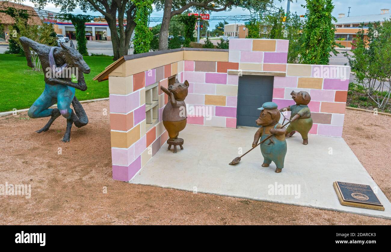 Texas, Abilene, Adamson-Spalding Storybook Garden, scultura, 'i tre piccoli maiali' Foto Stock