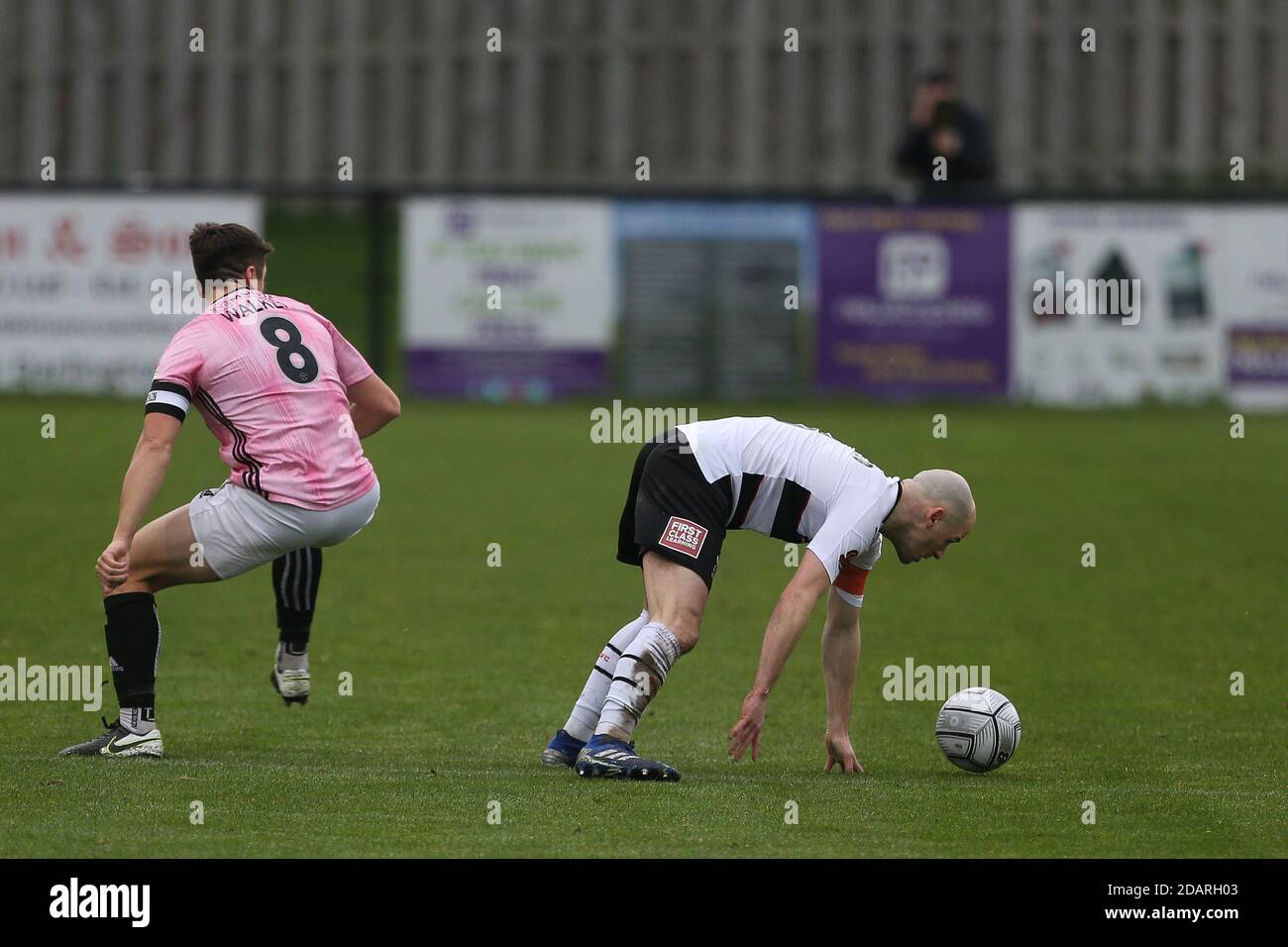 DARLINGTON, INGHILTERRA. 14 NOVEMBRE ben Hedley di Darlington durante la Vanarama National League North match tra Darlington e AFC Telford United a Blackwell Meadows, Darlington sabato 14 novembre 2020. (Credit: Mark Fletcher | MI News) Credit: MI News & Sport /Alamy Live News Foto Stock