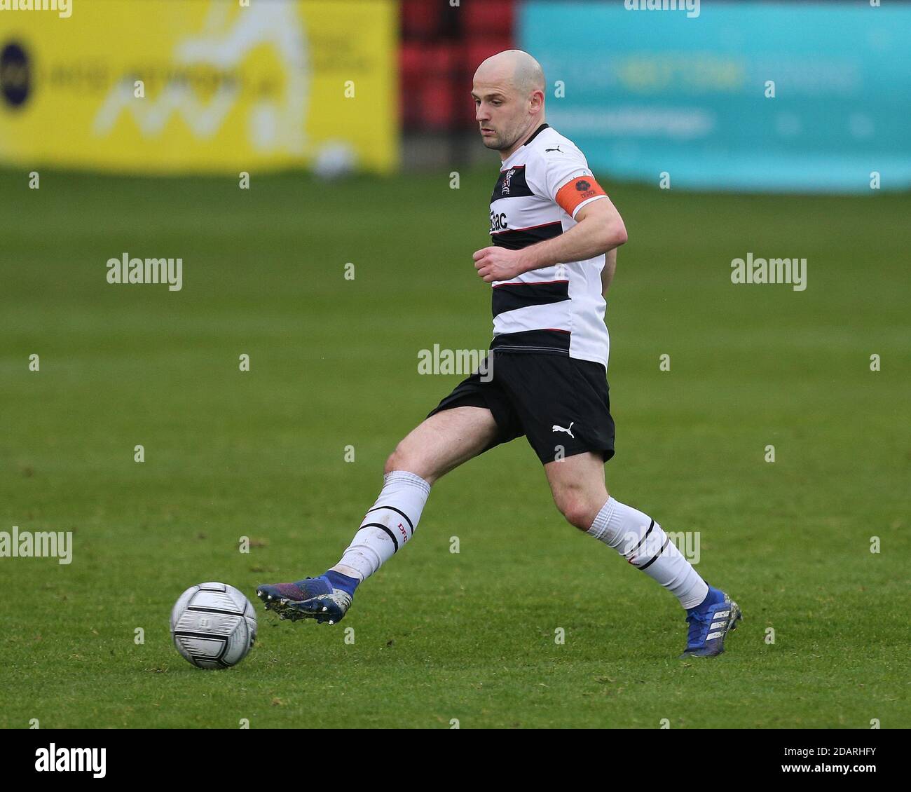 DARLINGTON, INGHILTERRA. IL 14 NOVEMBRE sarà Hatfield di Darlington durante la Vanarama National League North match tra Darlington e AFC Telford United a Blackwell Meadows, Darlington sabato 14 novembre 2020. (Credit: Mark Fletcher | MI News) Credit: MI News & Sport /Alamy Live News Foto Stock