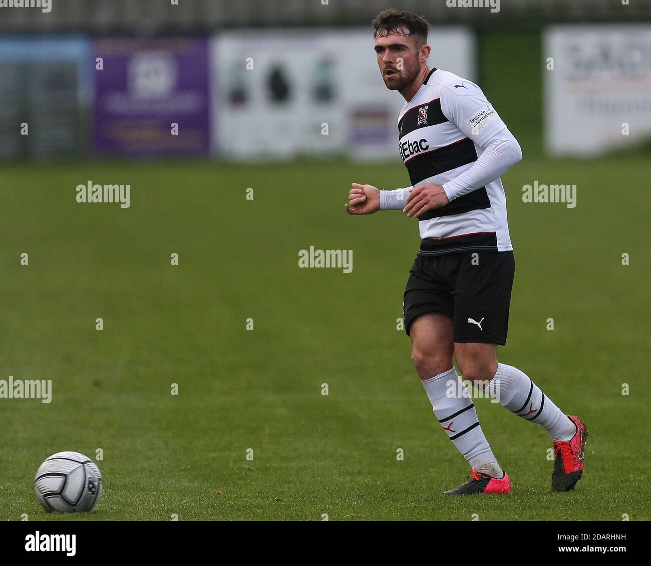 DARLINGTON, INGHILTERRA. 14 NOVEMBRE ben Hedley di Darlington durante la Vanarama National League North match tra Darlington e AFC Telford United a Blackwell Meadows, Darlington sabato 14 novembre 2020. (Credit: Mark Fletcher | MI News) Credit: MI News & Sport /Alamy Live News Foto Stock