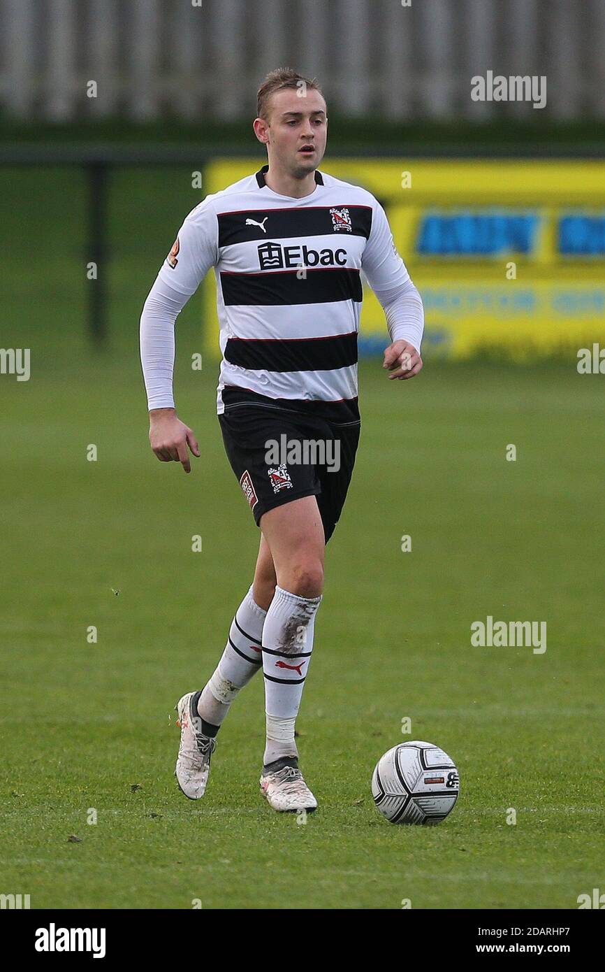DARLINGTON, INGHILTERRA. 14 NOVEMBRE Louis Laing di Darlington durante la Vanarama National League North match tra Darlington e AFC Telford United a Blackwell Meadows, Darlington sabato 14 novembre 2020. (Credit: Mark Fletcher | MI News) Credit: MI News & Sport /Alamy Live News Foto Stock
