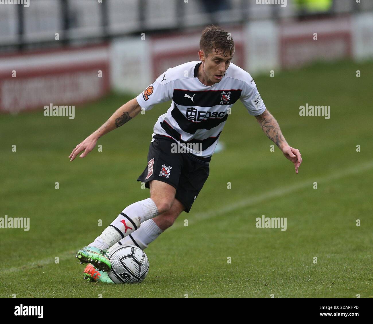 DARLINGTON, INGHILTERRA. 14 NOVEMBRE Jarrett Rivers of Darlington durante la Vanarama National League North match tra Darlington e AFC Telford United a Blackwell Meadows, Darlington sabato 14 novembre 2020. (Credit: Mark Fletcher | MI News) Credit: MI News & Sport /Alamy Live News Foto Stock