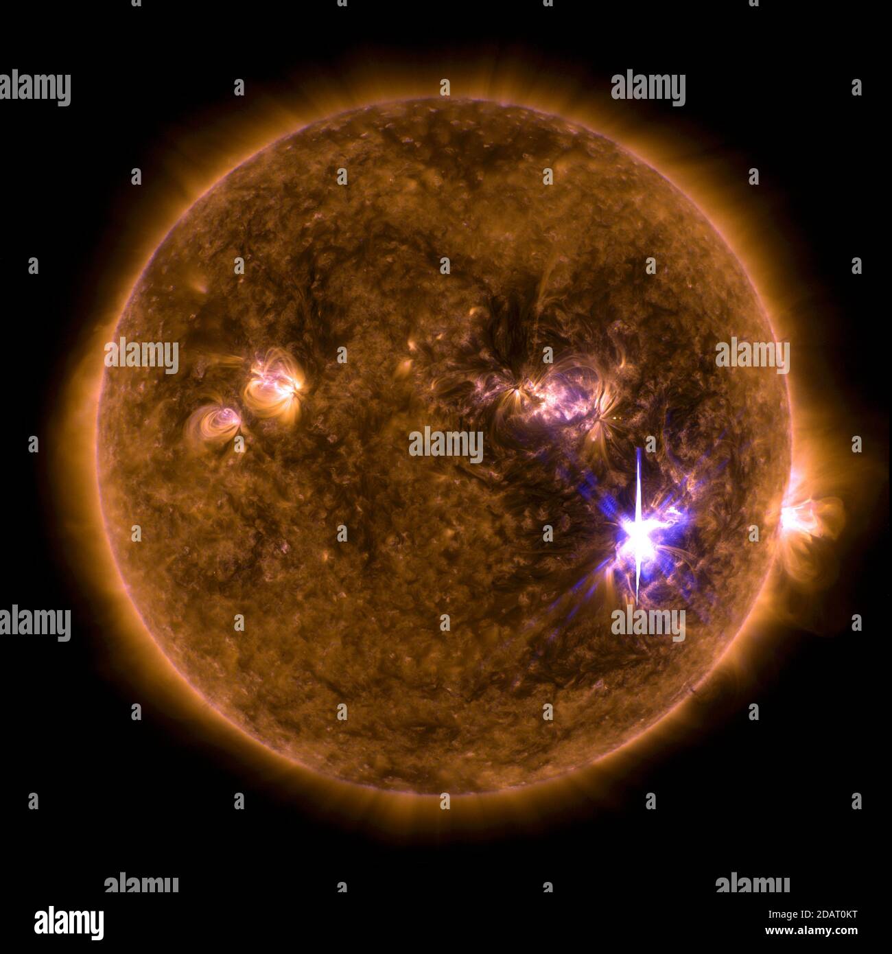 IL SOLE - 06 Settembre 2017 - un flare solare di classe X9.3 lampeggia nel mezzo del Sole il 6 Settembre 2017. Questa immagine è stata catturata dal Dyn solare della NASA Foto Stock