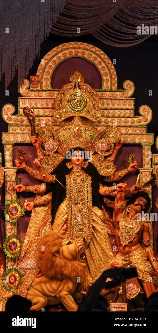 Durga Puja magia di grazia e forza divina Foto Stock