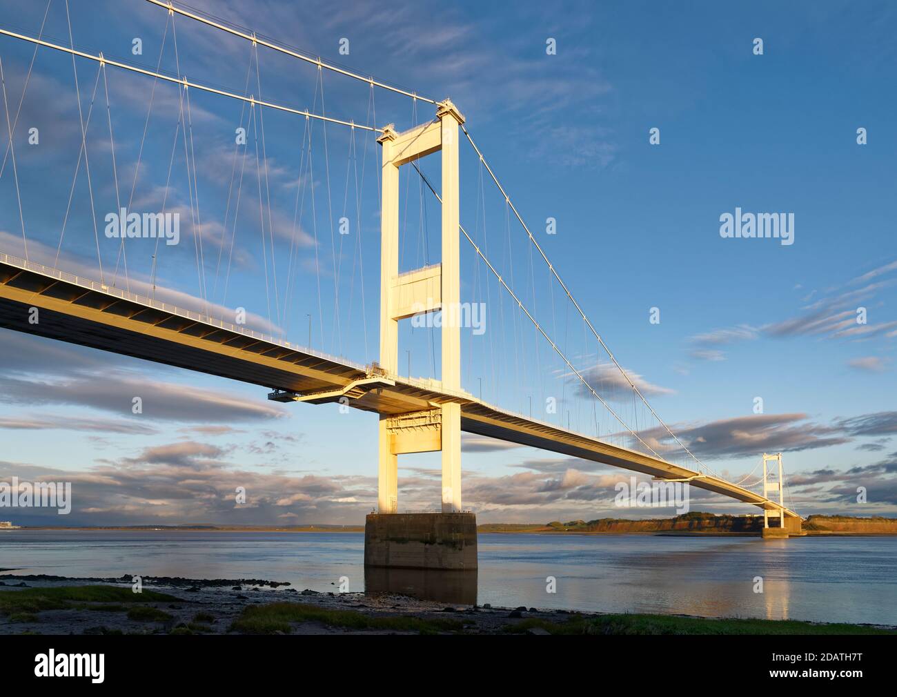 Date Sun sul ponte Severn a Beachley, Gloucestershire, Regno Unito Foto Stock