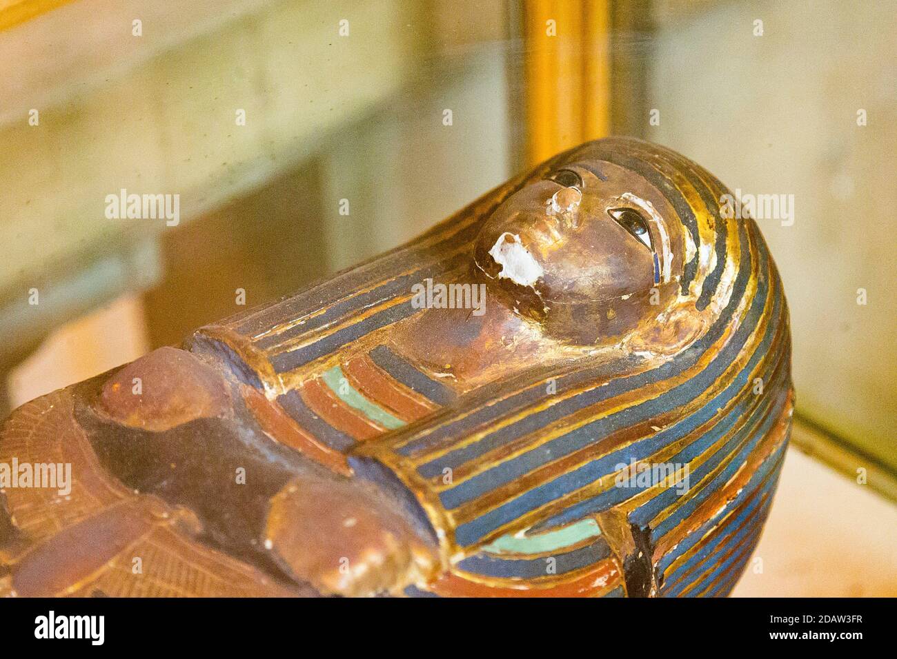 Egitto, Cairo, Museo Egizio, dalla tomba di Yuya e Thuya a Luxor : Coffin di legno modello di Yuya, sotto forma di una figura osiria. Foto Stock