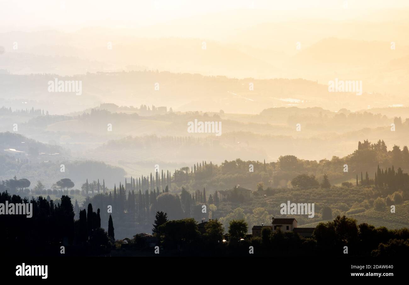 Campagna idilliaca in Toscana, Italia Foto Stock