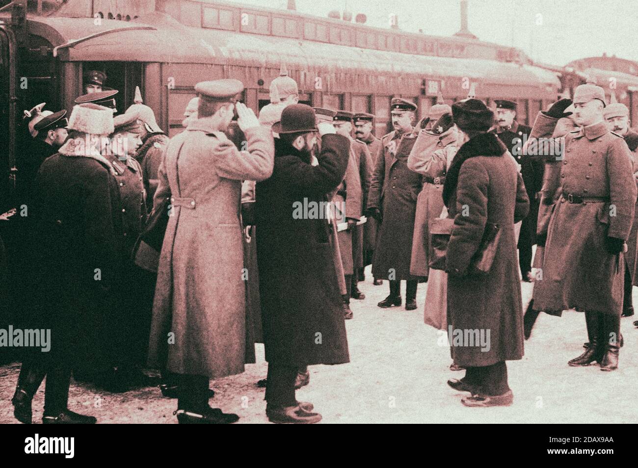 Le Negociazioni della tregua a Brest-Litowsk. Accoglienza della delegazione russa alla stazione di Brest-Litowsk. 1918 Foto Stock