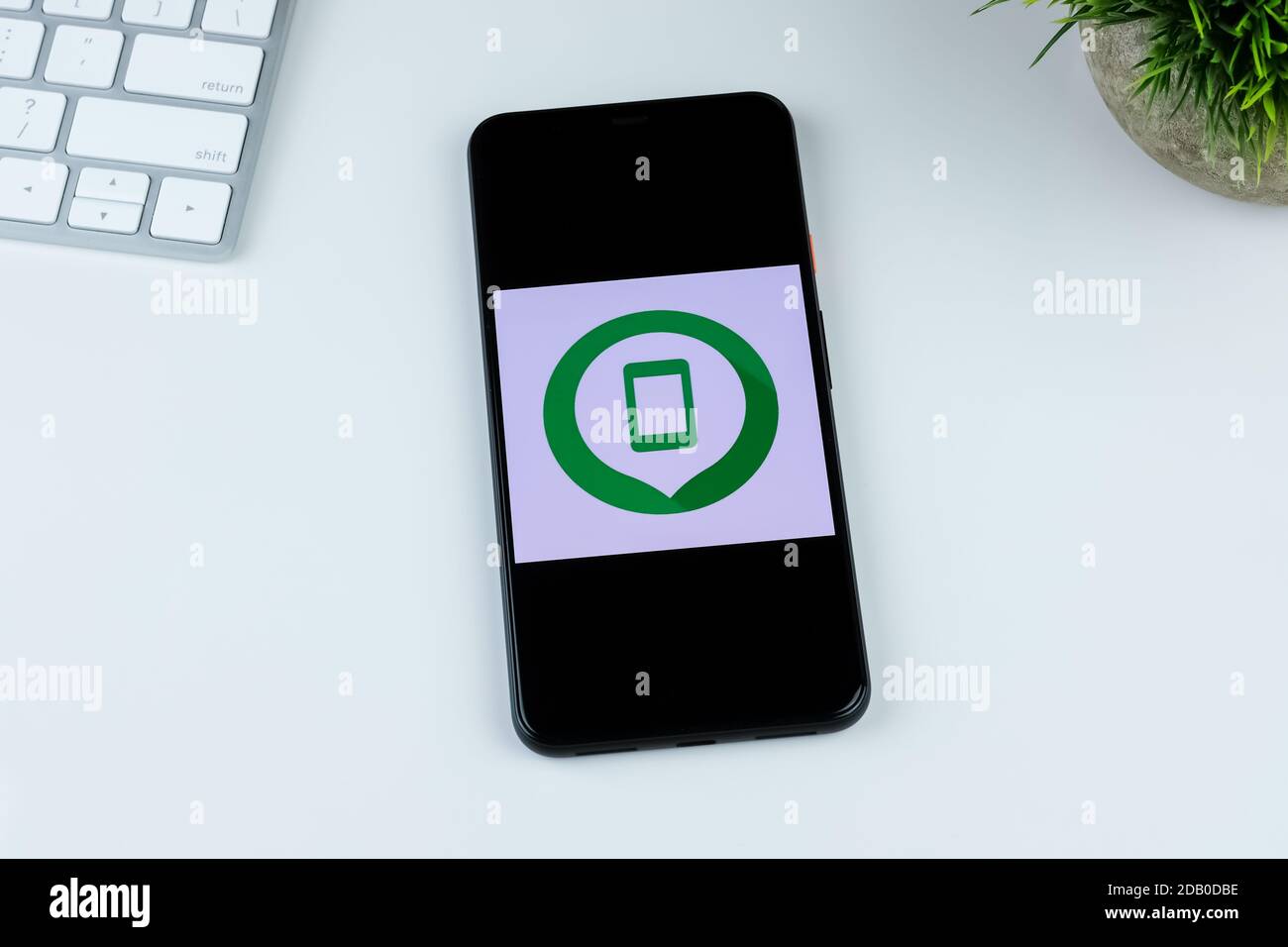 Logo dell'app trova il mio dispositivo Google sullo schermo di uno  smartphone Foto stock - Alamy