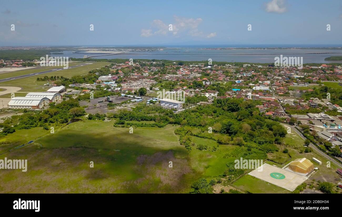 Una vista dell'isola di Bali dopo che l'aereo è stato preso Fuori dall'aeroporto internazionale di Ngurah Rai Foto Stock