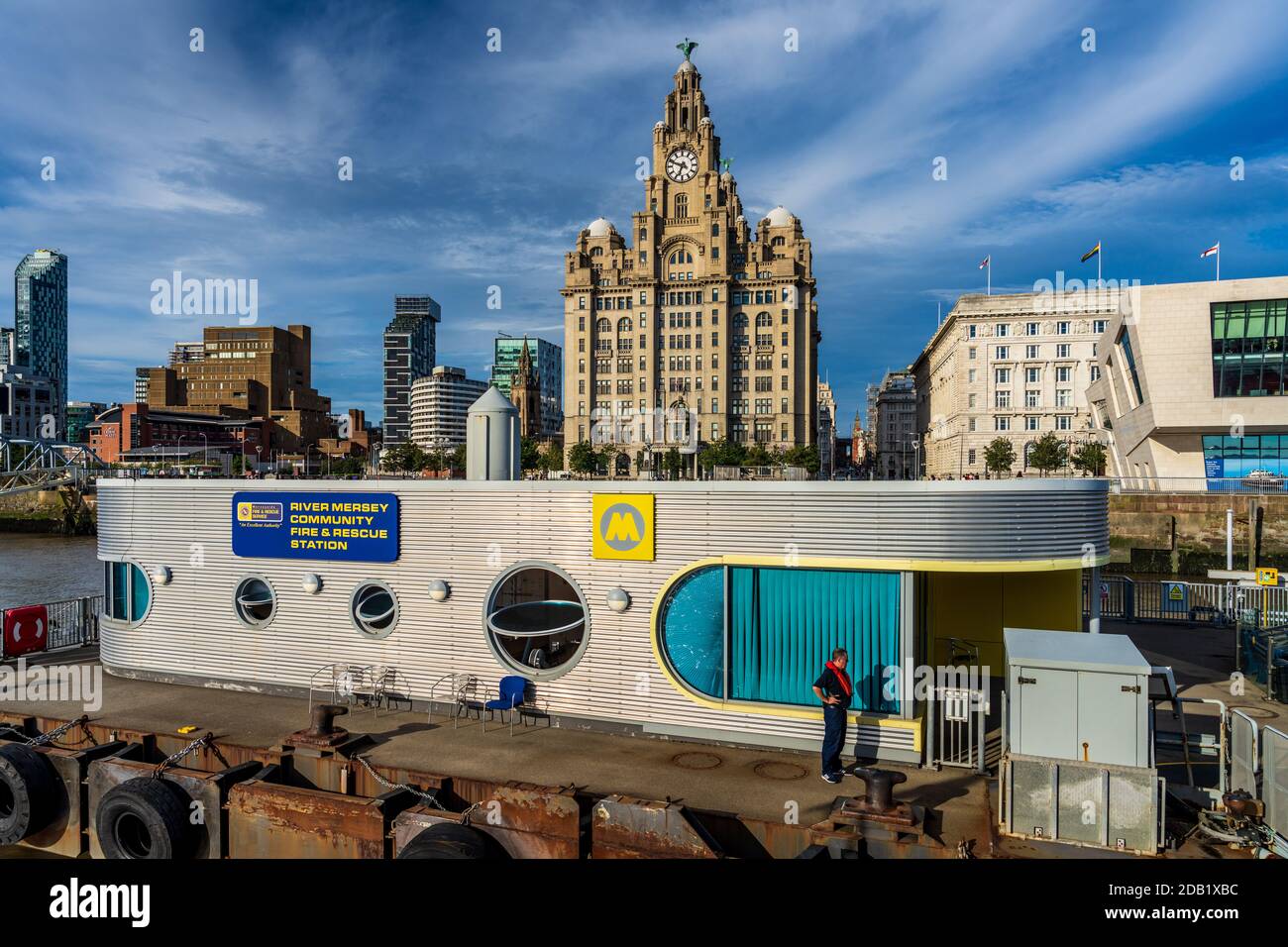 Stazione dei vigili del fuoco e di soccorso del fiume Mersey Pier Head Liverpool - stazione dei vigili del fuoco e del soccorso di Liverpool. Unità di salvataggio marina di Liverpool. Foto Stock