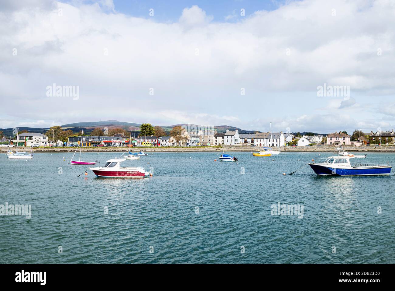 Barche ormeggiate nel porto di Dungarvan, County Waterford, Irlanda, Foto Stock