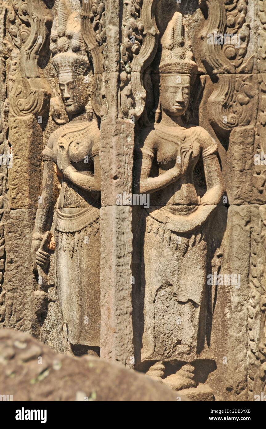 Statue di Aspara, tempio Ta Prohm, Cambogia Foto Stock