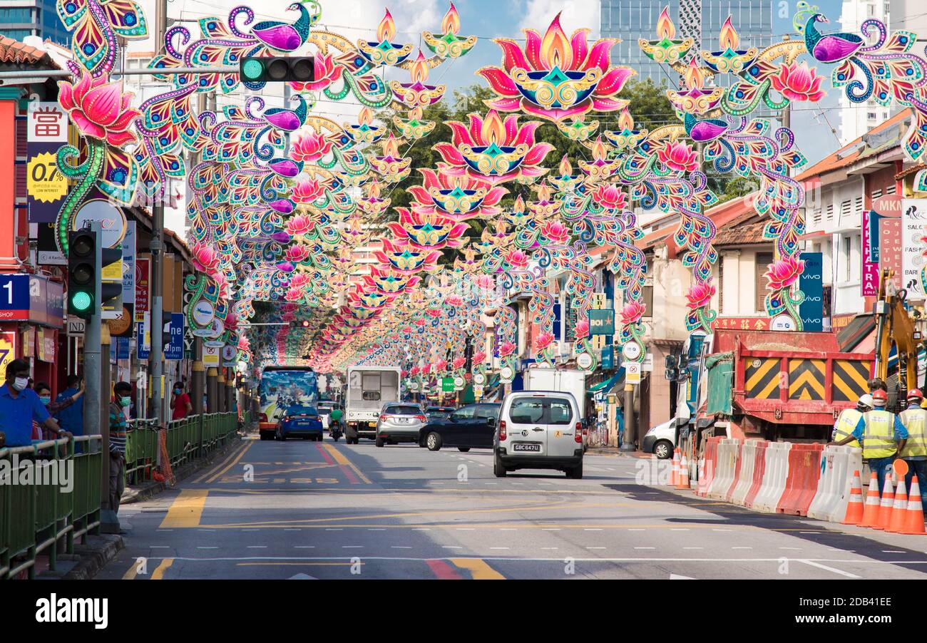 Architettura & decorazione Deepawali 2020 a Little India, Singapore. Presa in serangoon strada Foto Stock